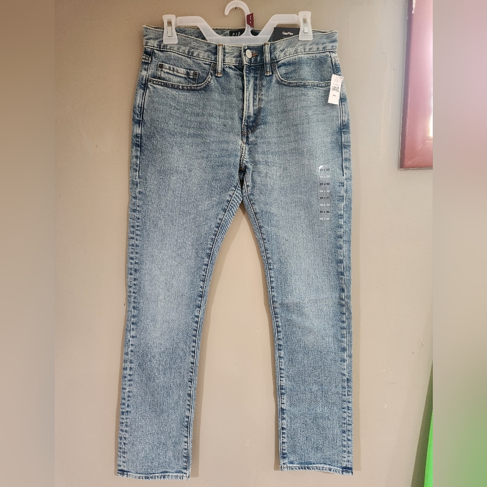 NWT GAP Denim flex size 29X30 men's jeans Slim leg mid rise
